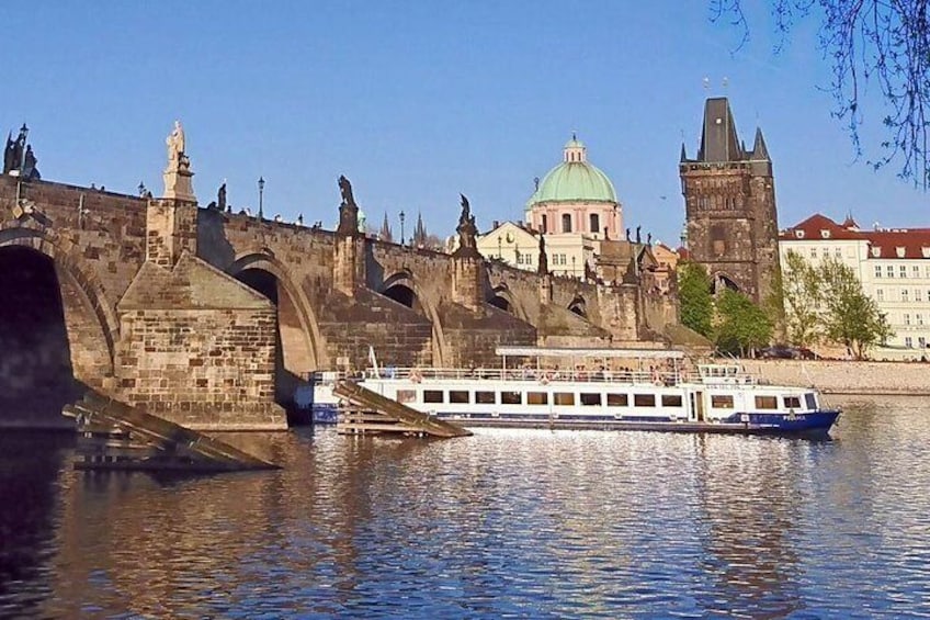 The Charles bridge with its magnificent statues