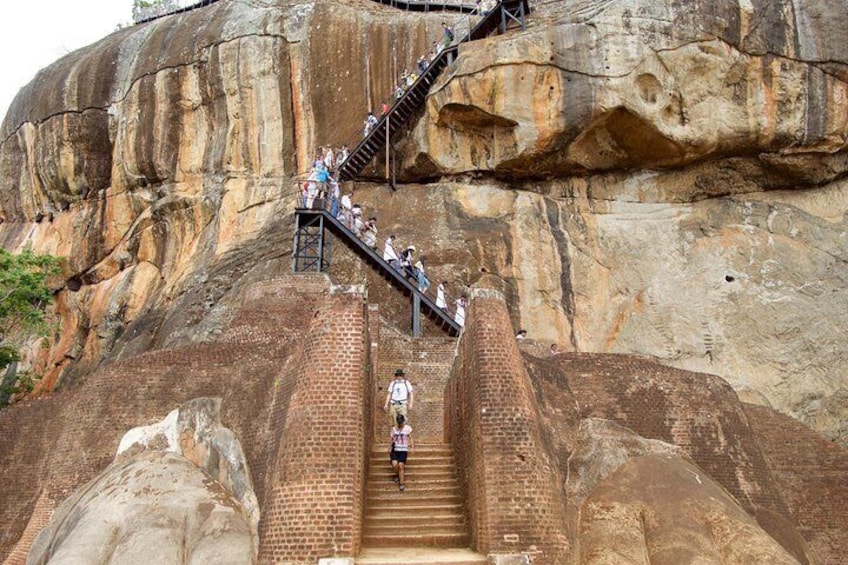 sigiriya entrance