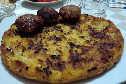 Tour privado de Varna Gourmet con excelente cata de vinos