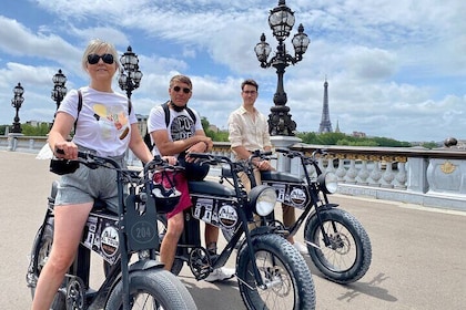Paris Sightseeing Family Friendly Guided Electric Bike Tour
