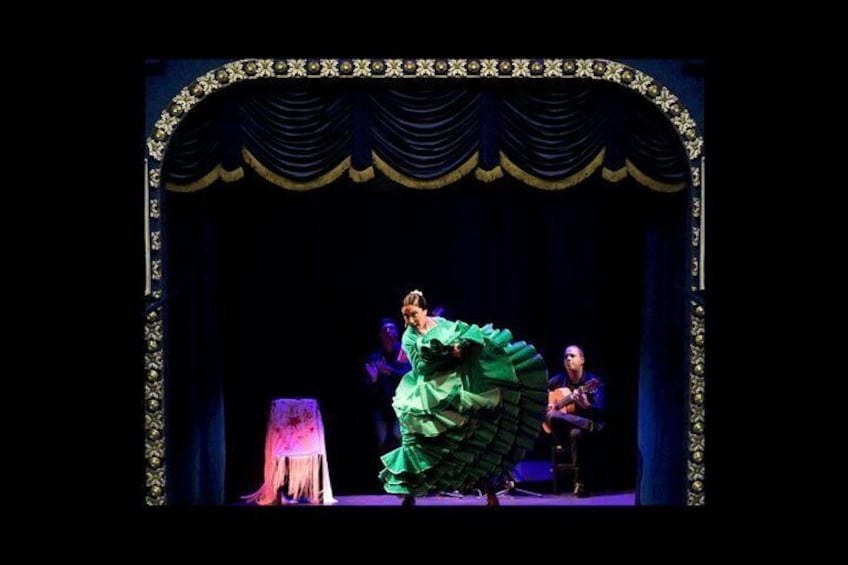 Flamenco Walking Tour in Seville with Show and Wine or Tapas