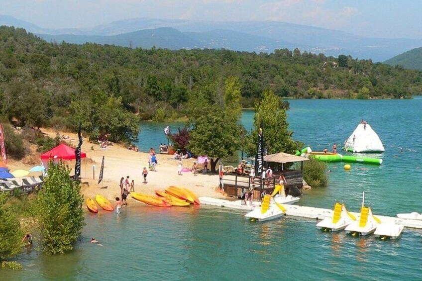 Provencal Market, Shopping, and Picnic basket at the lake