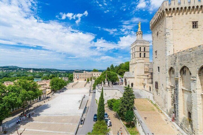 Aix en Provence and Avignon city of Popes Private Tour