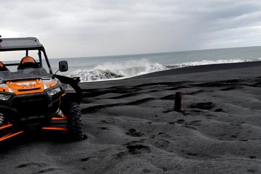 2 hour black sand beach tour 2