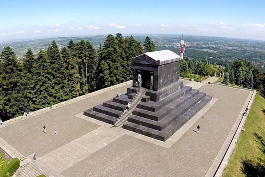 Unknown hero monument