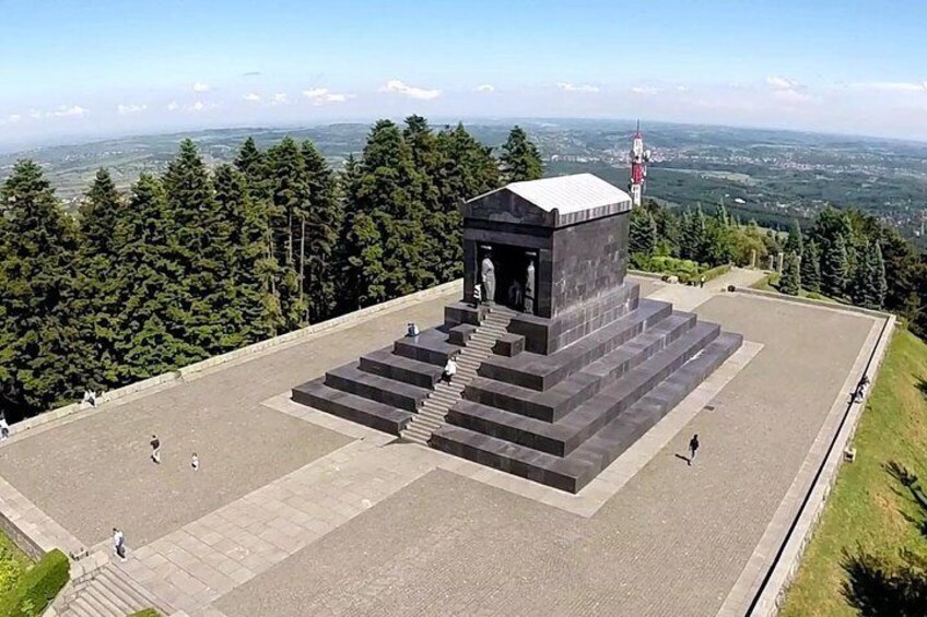 Unknown hero monument