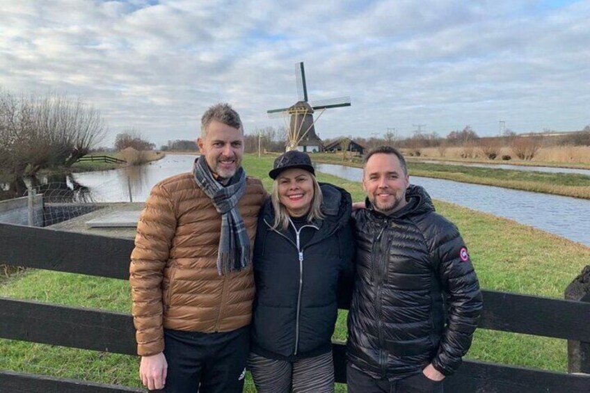 Windmills-Volendam-Giethoorn Private Tour in Jaguar