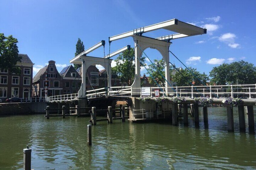 Zaanse Schans Windmills-Volendam-Giethoorn Private Tour Private Guide 1 day