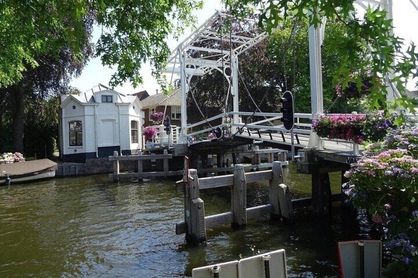 Private Windmill Tour by boat @ Holland's most stunning river 