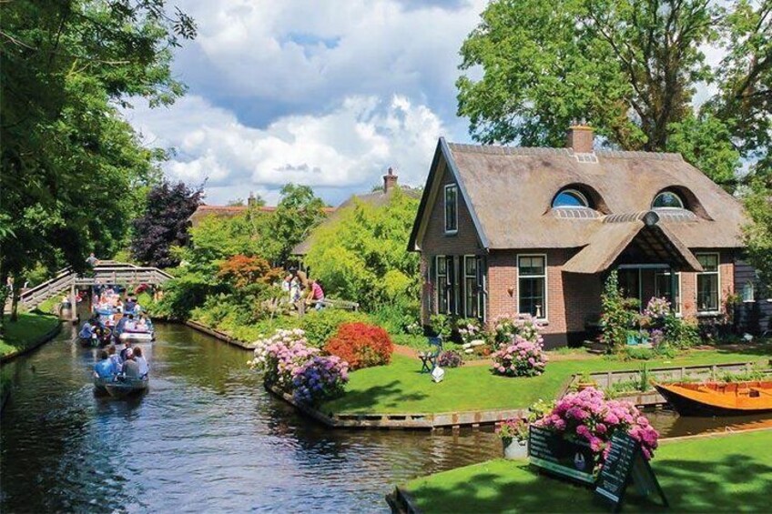 giethoorn canal