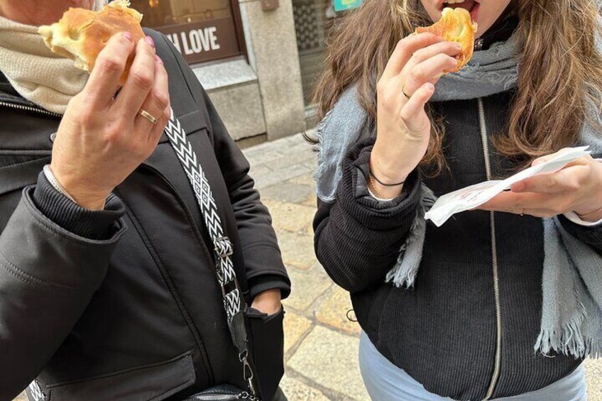 Delicious Milan Street Food Tour Tasting and Sightseeing with Local Guide