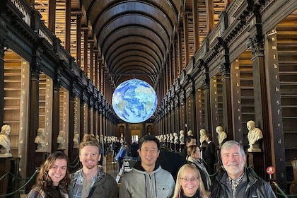 Ruta de acceso a primera hora al Libro de Kells con castillo de Dublín