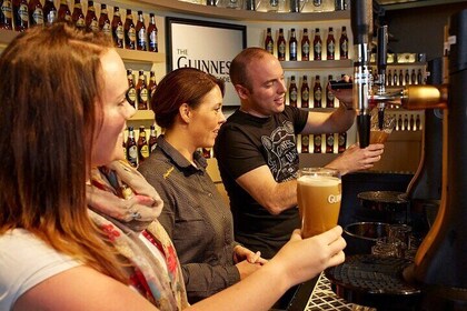 Guinness und Jameson Irish Whiskey: Keine-Warteschlangen-Tour in Dublin