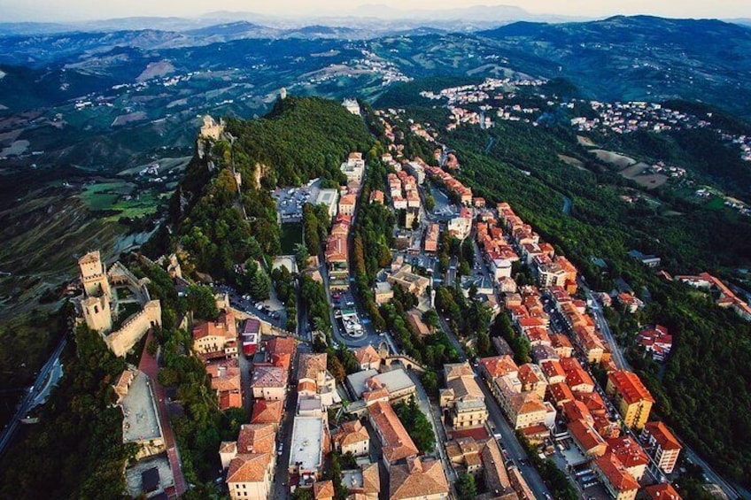 San Marino Private Walking Tour with Professional Guide