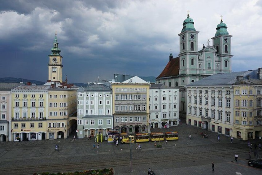 Linz private city walking tour