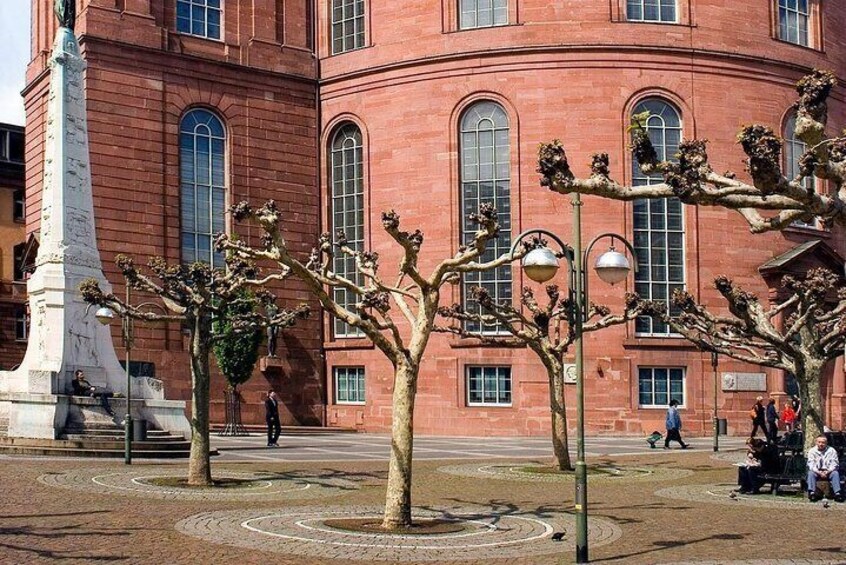Frankfurt - Old Town Historic Walking Tour 
