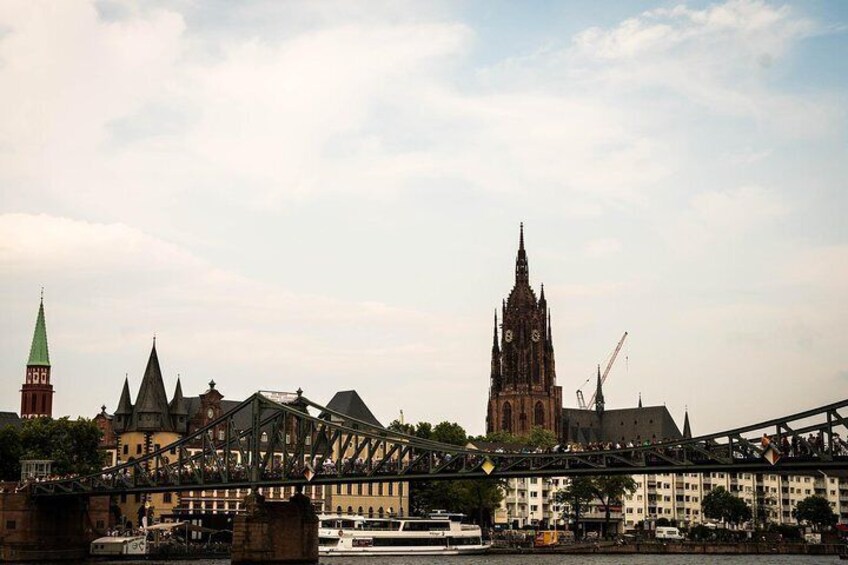 Best of Frankfurt with a licensed guide