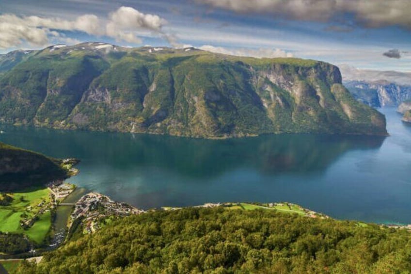 Flam: The Spectacular Stegastein Viewpoint Tour