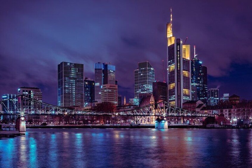 Private City Sightseeing Tour in Frankfurt for Incentive Groups up to 35 person