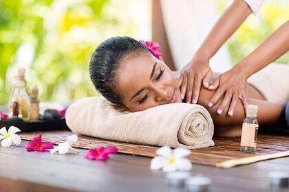 Ayurvedic Spa Massage and Herbal Garden Tour