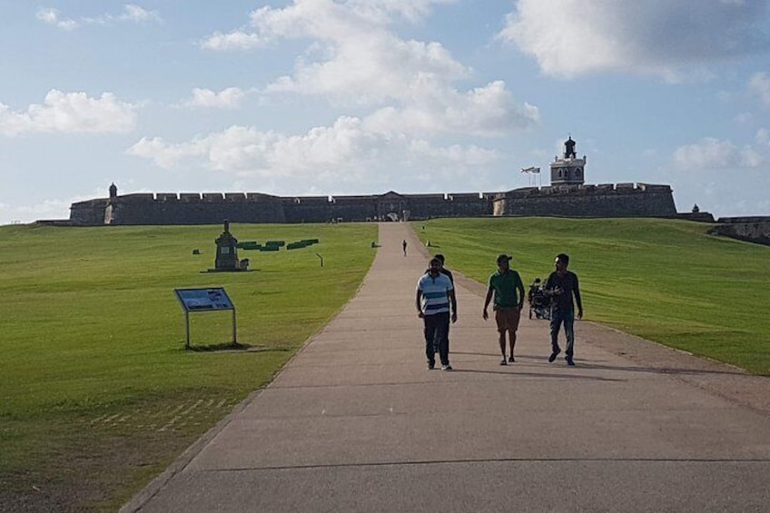 City Tour San Juan historic, modern, beach and street art sightseeing