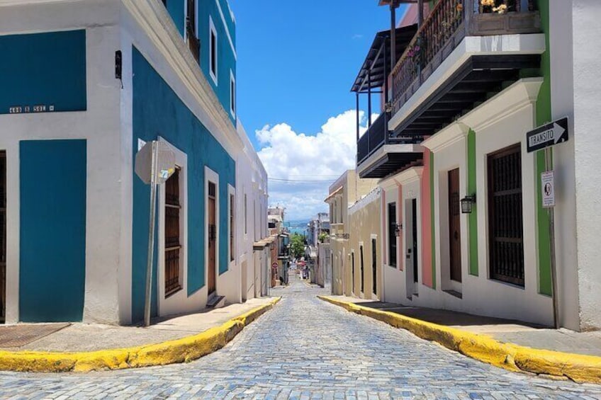 City Tour San Juan historic, modern, Santurce, beach and street art sightseeing
