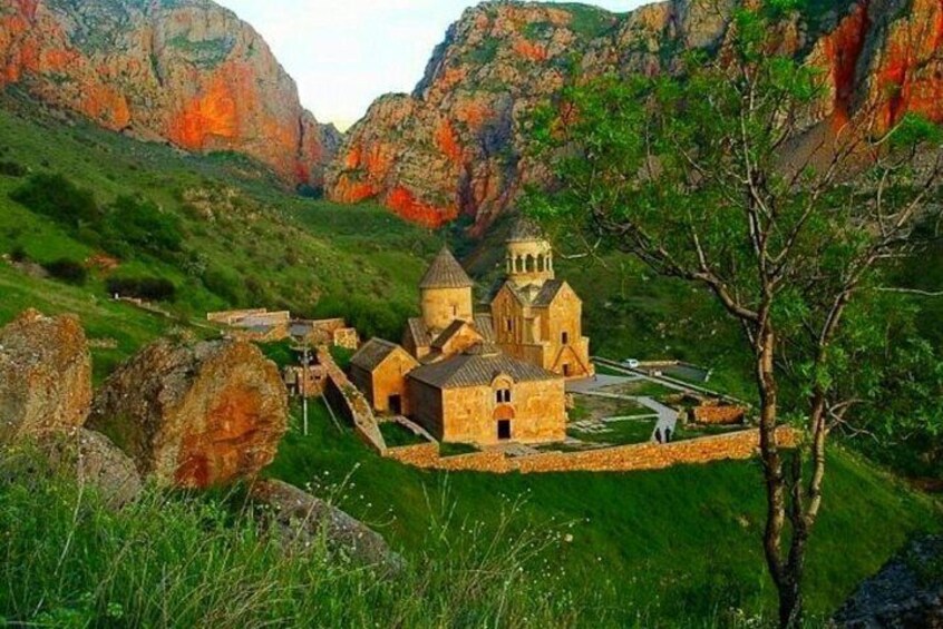 Private tour: Echmiadzin (st Cathedral), Zvartnots, Khor Virap, Areni, Noravank