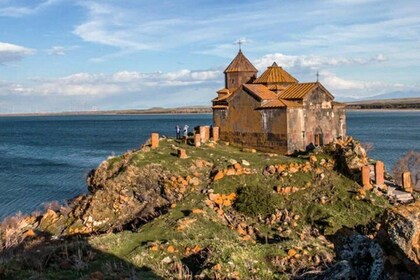 Tour privado a Khor Virap, bodega Areni, Noravank, Selim pass, Hayravank