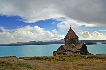 Private tour to Tsaghkadzor (Kecharis), Lake Sevan (Sevanavank)