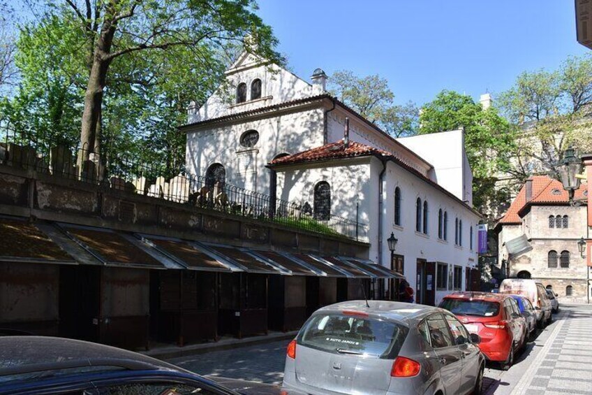 Prague Jewish Quarter Walking Tour with Admission Tickets