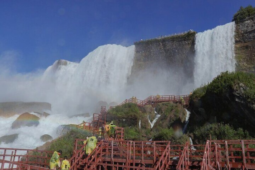 Cave of the Winds Express Pass and Adventure Tour