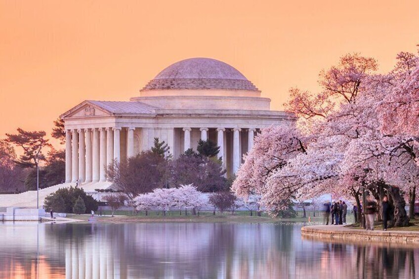 DC National Mall Night Tour with 10 Stops, Reserved Entry Tickets