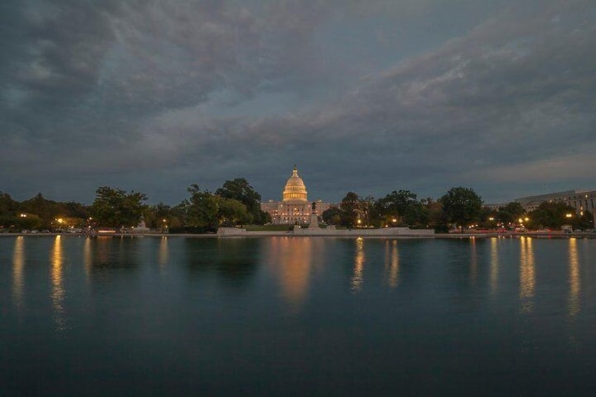 Washington DC Moonlit Tour of the National Mall with Pick-Up