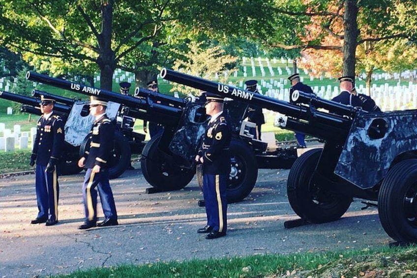 Arlington National Cemetery Guided Walking Tour with Changing of the Guards