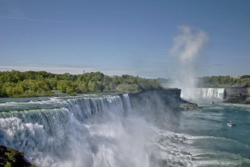 All-Inclusive Niagara Falls USA Tour with Boat Ride