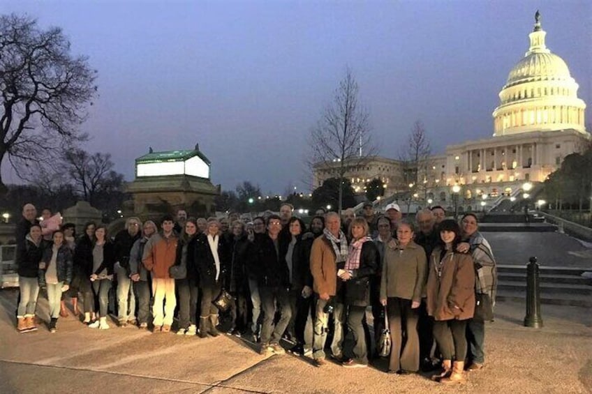 3-Hour Washington DC "Monuments By Night" Guided Night-Time Sightseeing Bus Tour