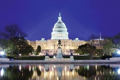 Night-Time Monuments Bus Tour with Optional Washington Monument