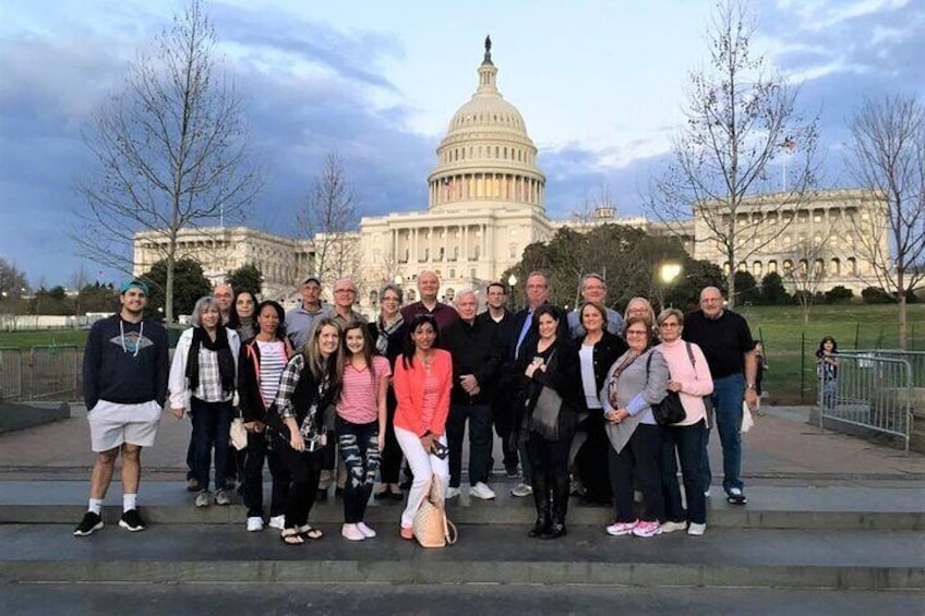 3-Hour Washington DC "Monuments By Night" Guided Night-Time Sightseeing Bus Tour