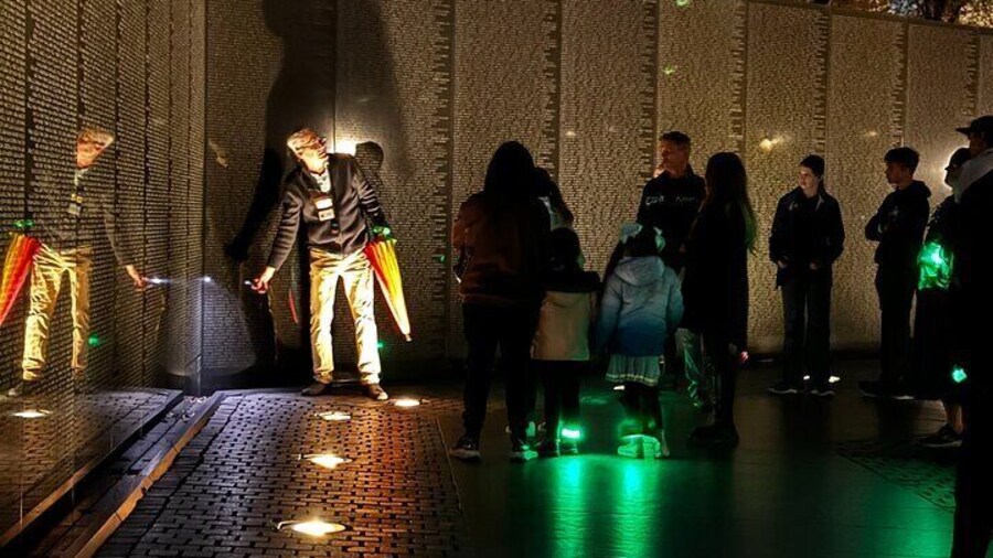 DC Night Tour With Magic LED- Pick Up/Drop, Snacks, LED Bracelets