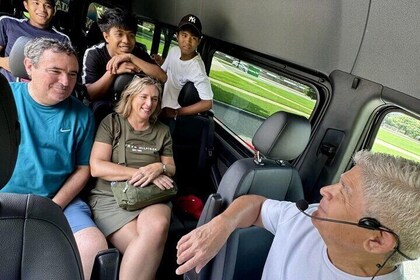 Small Group Monuments Tour with Changing of the Guard