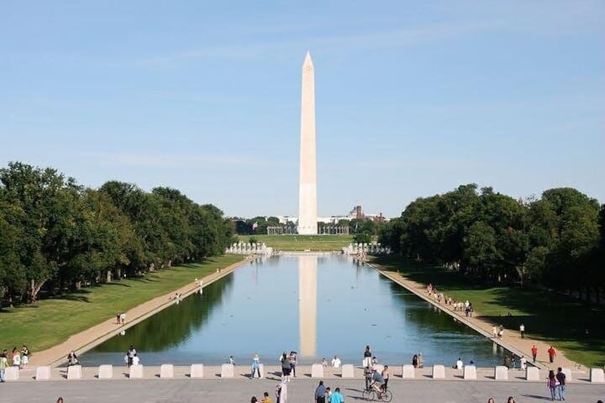 Reflecting Pool and the Washington Monument 