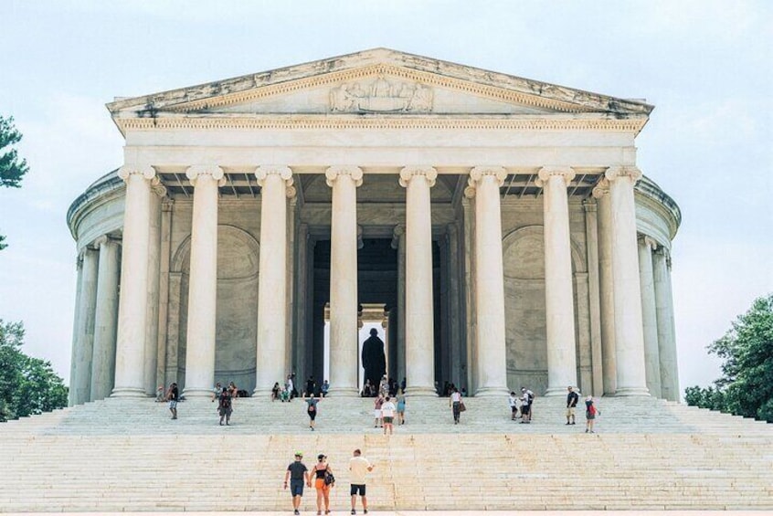 Washington DC "Monuments By Morning" Guided Sightseeing Tour