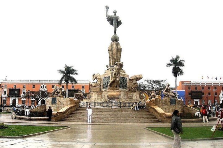 Main Square - Trujillo
