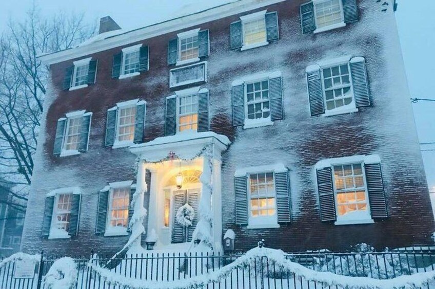 History & Hauntings of Salem Guided Walking Tour