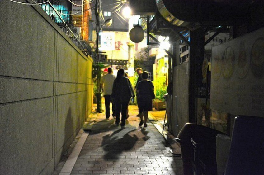 Evening Ghost Walking Tour in Seoul