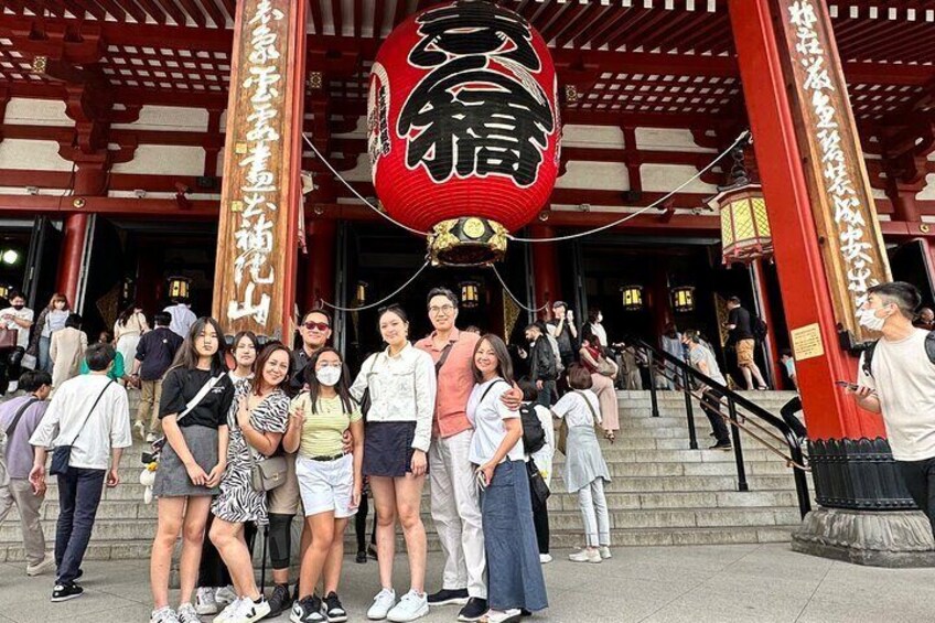 Experience the best of Tokyo on our Asakusa Tour! Enjoy some local food and drink Asakusa area that famous by rich culture and amazing food 