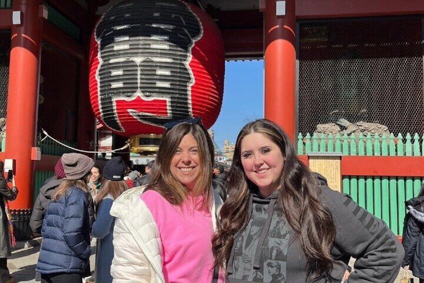 Experience the best of Tokyo on our Asakusa Tour! Enjoy some local food and drink Asakusa area which is famous by rich culture and amazing food 