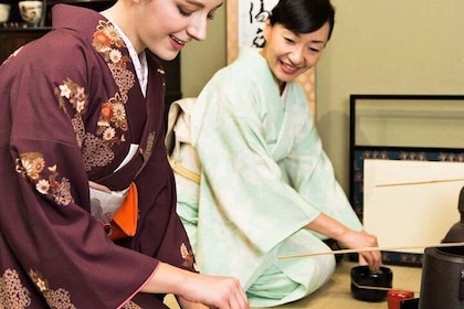 Tokyo Kimono Tea Ceremony and Food Tour Must-Try