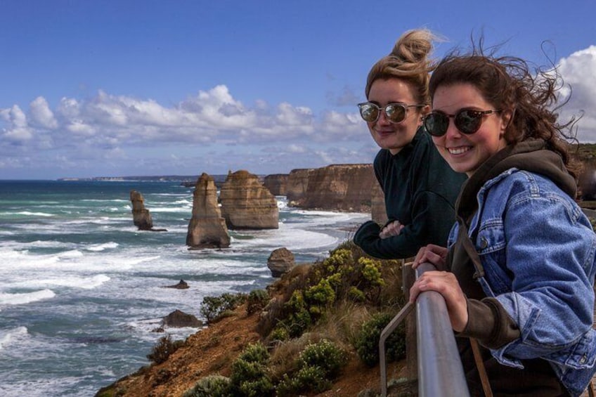 Great Ocean Road Tour for Backpackers, Students and Young travellers