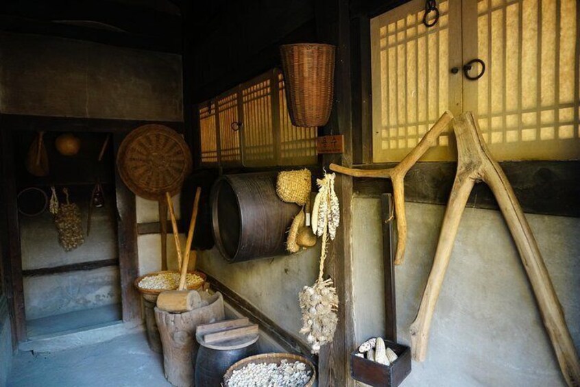 Namhansanseong UNESCO Historical Sites and Korean Folk Village-Private Tour